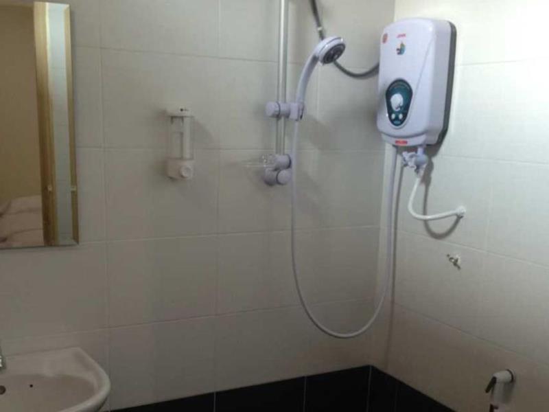 First Guest House كوانتان المظهر الخارجي الصورة